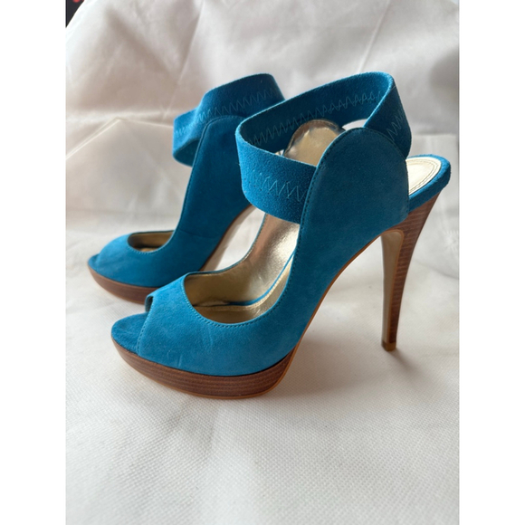 NWT Turquoise Suede Heels Bakers Size 7.5 Sandals Debbi - Picture 4 of 11
